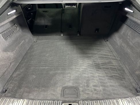 Used 2022 Audi Q8 Premium Plus w/ Premium Plus Package image 14