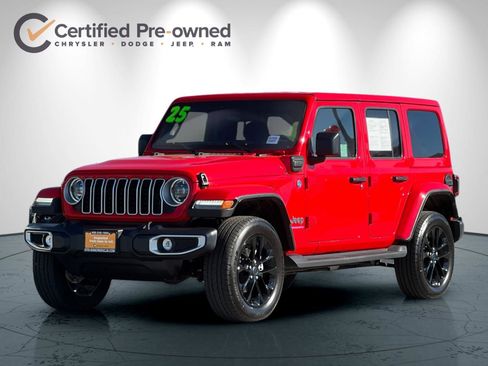 Certified 2025 Jeep Wrangler Unlimited Sahara image 8