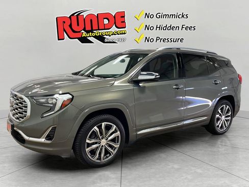 Used 2018 GMC Terrain Denali w/ Comfort Package AWD/4WD image 1