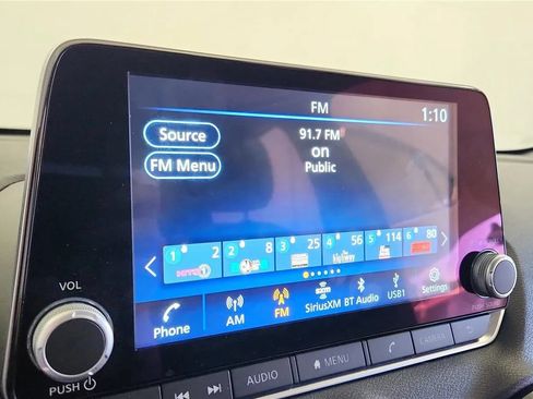 Used 2024 Nissan Sentra SV FWD image 28