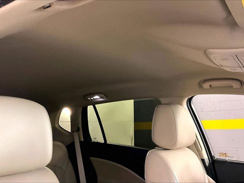 Used 2018 Buick Envision Essence image 13