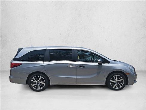 Used 2024 Honda Odyssey Touring image 4