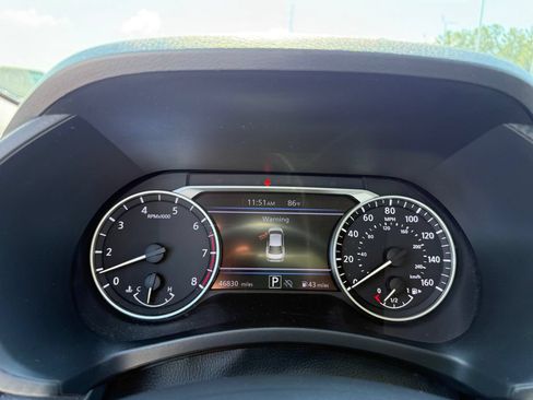 Used 2025 Nissan Sentra SR FWD image 15