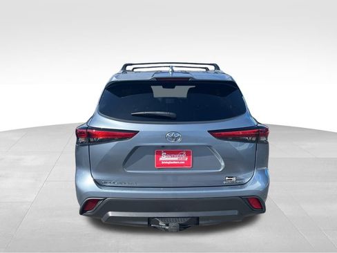Used 2022 Toyota Highlander XLE image 21