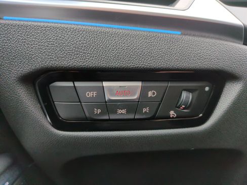 Certified 2023 BMW 330i Sedan w/ Convenience Package image 39