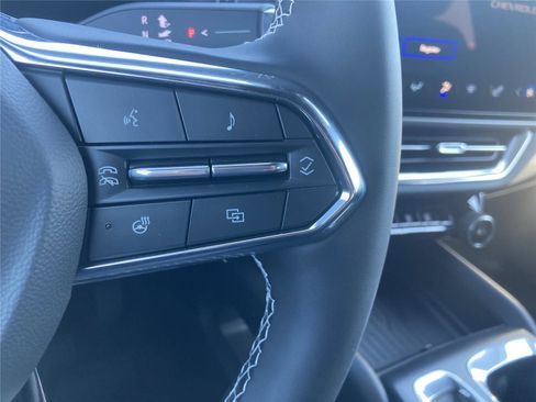 New 2026 Chevrolet Equinox EV LT image 24