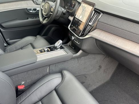 New 2026 Volvo XC90 T8 Ultra w/ Protection Package AWD/4WD image 18