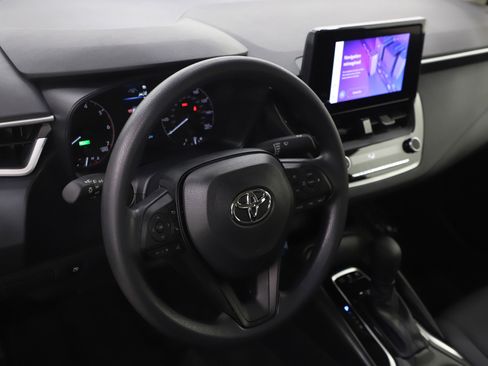 Used 2024 Toyota Corolla LE image 19