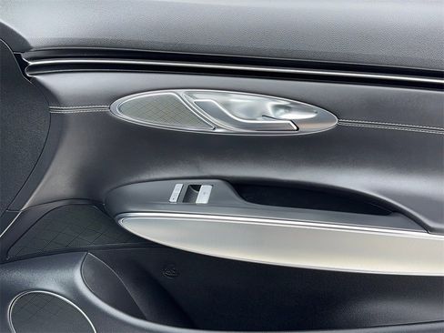 Used 2022 Genesis GV70 2.5T w/ Select Package image 47