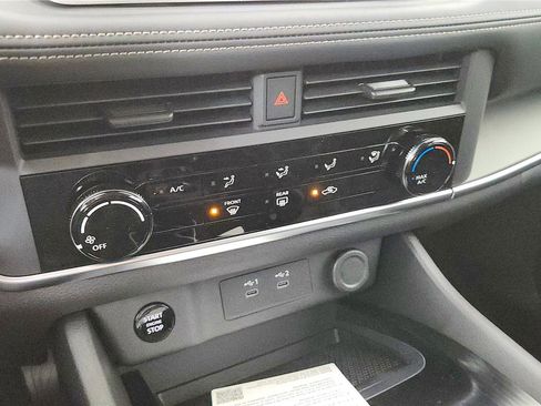 Certified 2024 Nissan Rogue S image 37