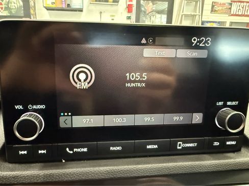 Used 2023 Acura Integra A-Spec image 17