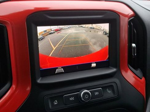 Used 2022 Chevrolet Silverado 1500 Custom image 17