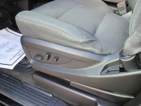 Used 2017 GMC Sierra 1500 SLE w/ SLE Value Package image 13