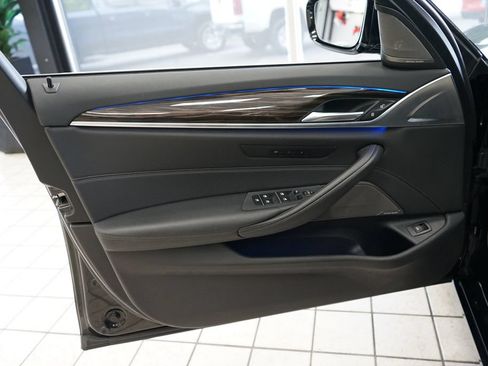 Used 2018 BMW 540i xDrive AWD/4WD image 24