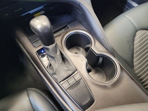 Used 2022 Toyota Camry SE w/ Audio Upgrade Package FWD image 26