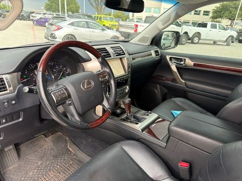Used 2018 Lexus GX 460 Premium w/ Premium Package AWD/4WD image 5