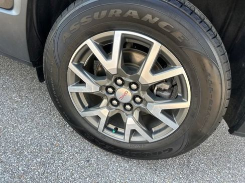 Used 2021 GMC Acadia SLE w/ Driver Convenience Package FWD image 28