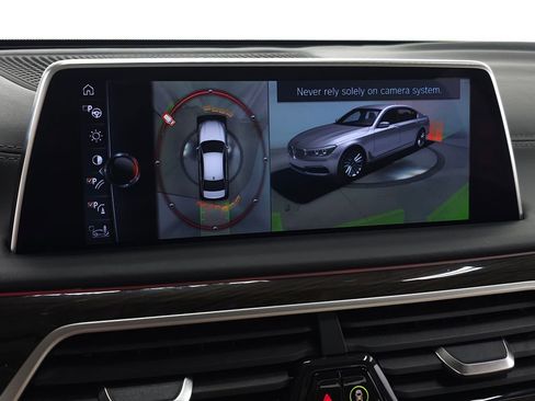 Used 2016 BMW 750i xDrive AWD/4WD image 31