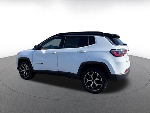 Used 2025 Jeep Compass Limited AWD/4WD image 10