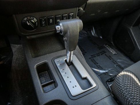 Used 2015 Nissan Xterra PRO-4X image 25