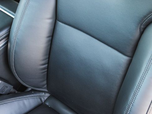 Used 2022 Tesla Model X image 23