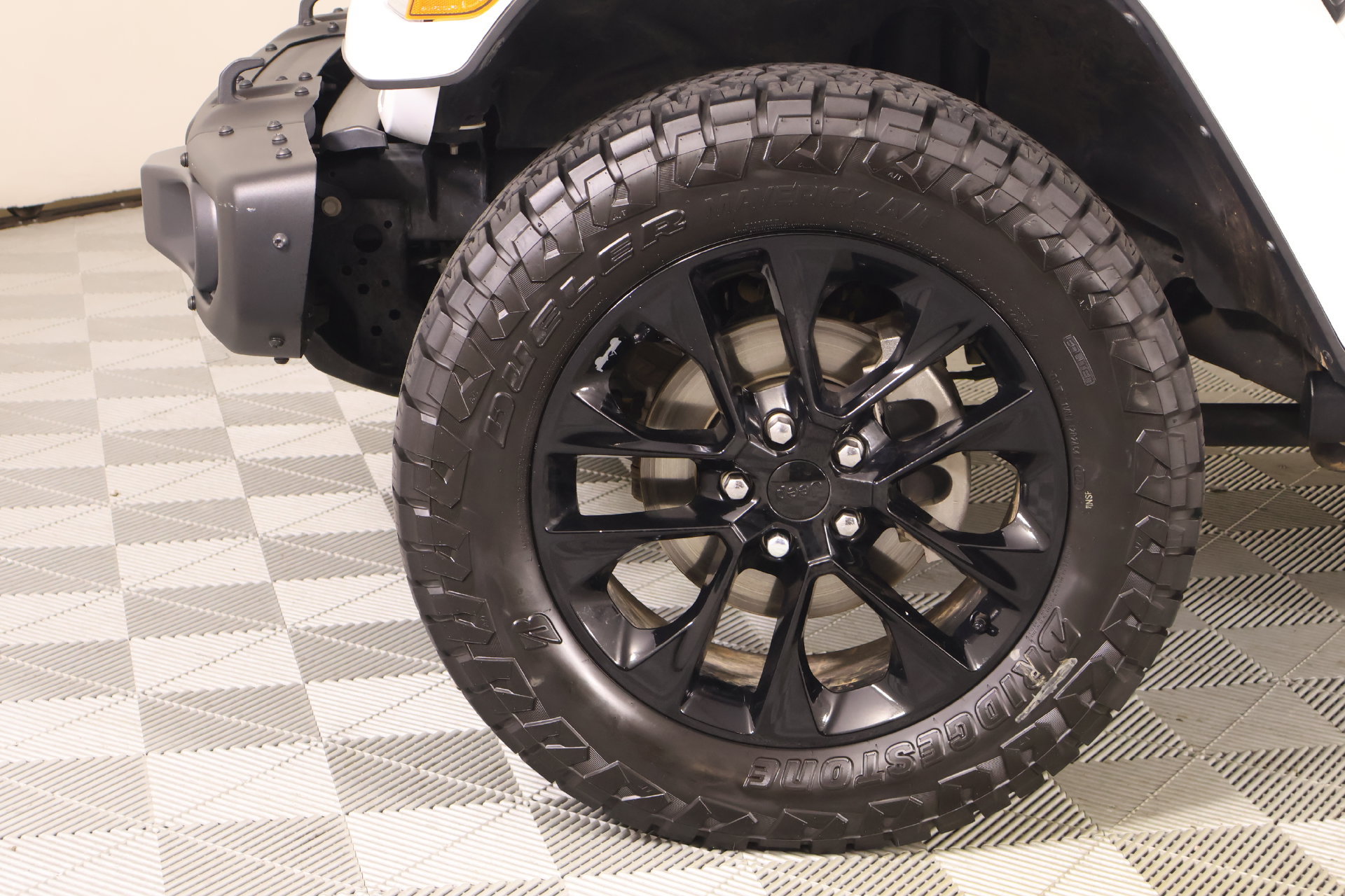Used 2023 Jeep Gladiator Overland AWD/4WD image 18