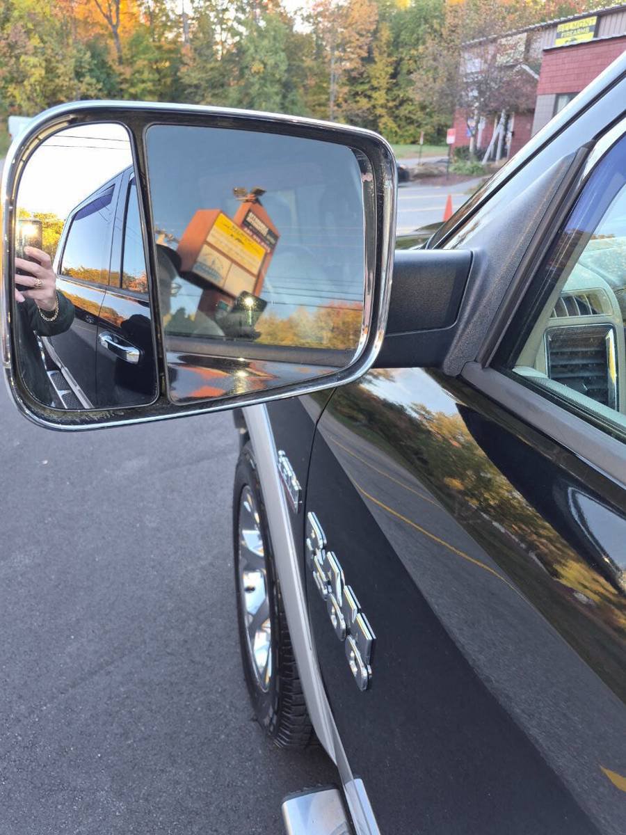 Used 2013 RAM 1500 Laramie w/ Convenience Group AWD/4WD image 8