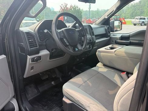 Used 2015 Ford F150 XL w/ Equipment Group 101A Mid AWD/4WD image 9