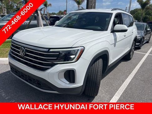 Used 2024 Volkswagen Atlas SE image 1