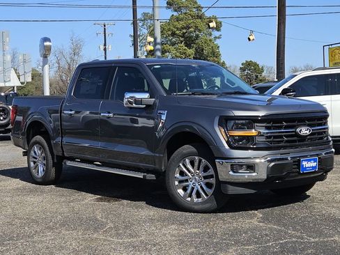 New 2025 Ford F150 XLT w/ Equipment Group 302A MID image 2