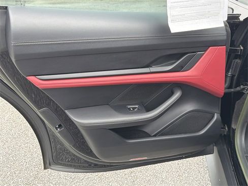 Used 2023 Porsche Taycan image 20