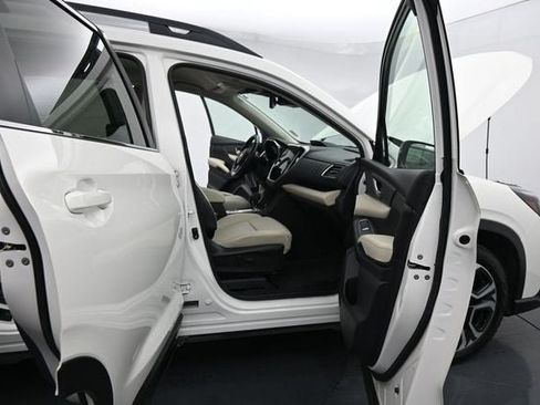 Used 2023 Subaru Ascent Limited AWD/4WD image 14