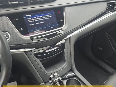 Used 2024 Cadillac XT6 Luxury w/ LPO, Floor Liner Package AWD/4WD image 12