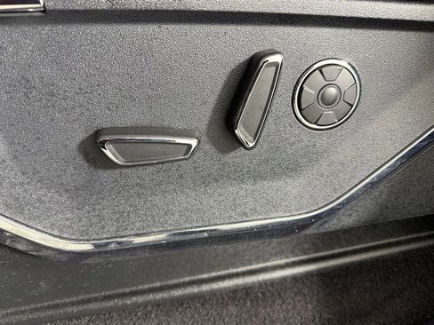 Used 2025 Ford F150 Platinum w/ Equipment Group 702A High image 25