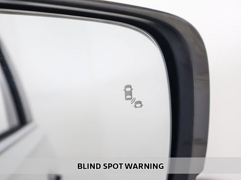 Used 2023 Honda Pilot EX-L image 4
