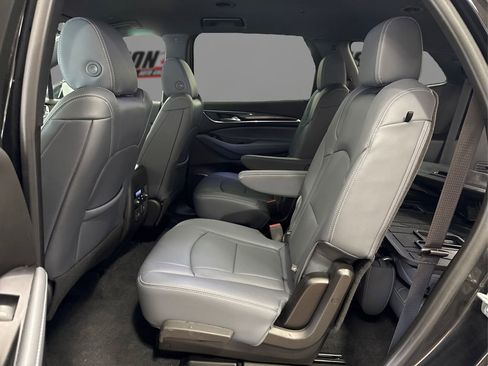Used 2024 Buick Enclave Premium image 10