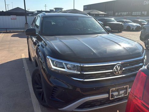 Used 2023 Volkswagen Atlas Cross Sport SE w/ Panoramic Sunroof Package AWD/4WD image 8
