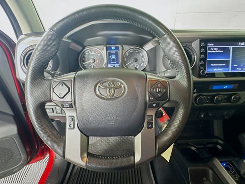 Used 2022 Toyota Tacoma SR5 RWD image 15