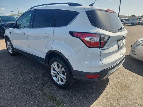 Used 2018 Ford Escape SE w/ SE Sync 3 Package image 10