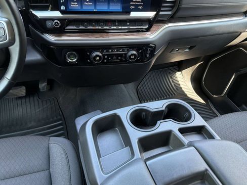 Used 2024 Chevrolet Silverado 1500 LT AWD/4WD image 18