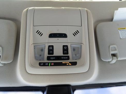 Used 2022 GMC Acadia Denali w/ Denali Ultimate Package image 23