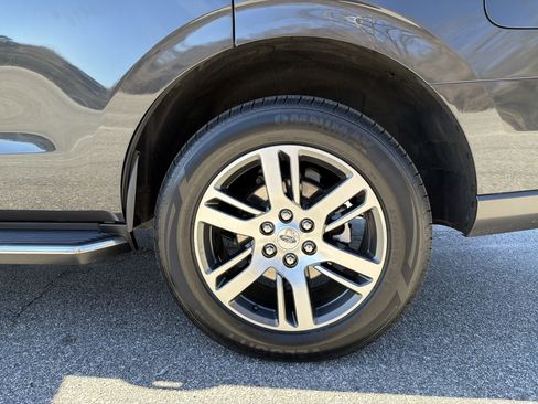 Used 2022 Ford Expedition Limited image 25