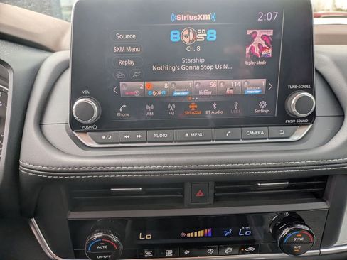 Used 2023 Nissan Rogue SV image 16