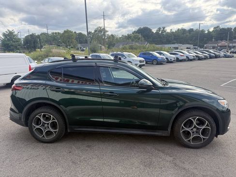 Used 2019 Alfa Romeo Stelvio Sport w/ Quick Order Package 22J Sport AWD/4WD image 6