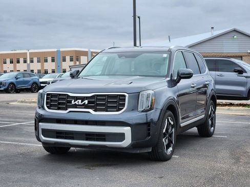 Used 2024 Kia Telluride S w/ S Sunroof Package AWD/4WD image 4