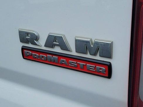 Used 2022 RAM ProMaster 2500 w/ Convenience Group FWD image 5