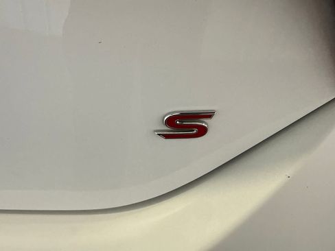 Used 2015 Toyota Corolla S FWD image 14