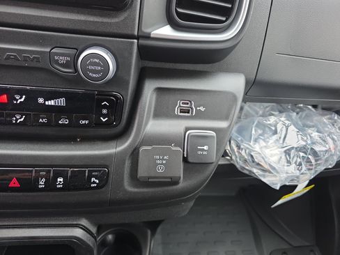 New 2026 RAM ProMaster 3500 w/ Quick Order Package 22G SLT image 33