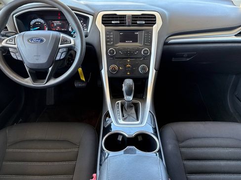 Used 2015 Ford Fusion SE FWD image 21