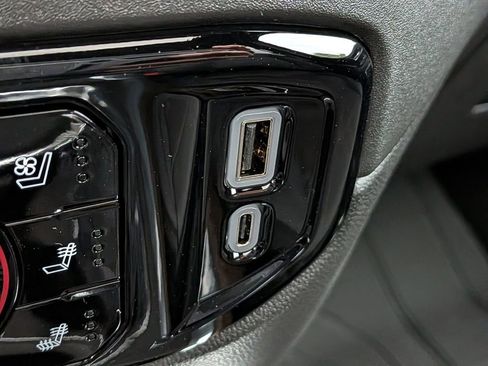 New 2026 Chevrolet Silverado 1500 High Country AWD/4WD image 25